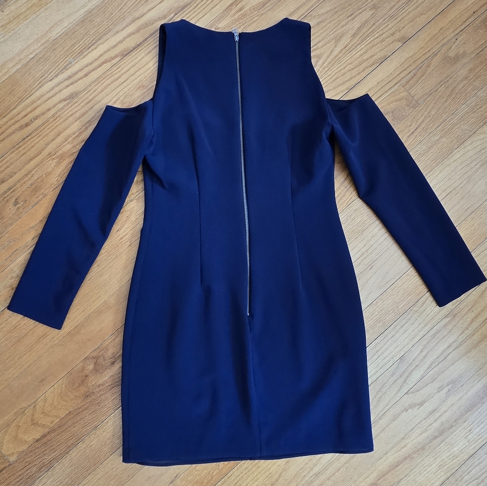 Alice + Olivia midi dress Cold shoulders size 8 Navy - Picture 2 of 9